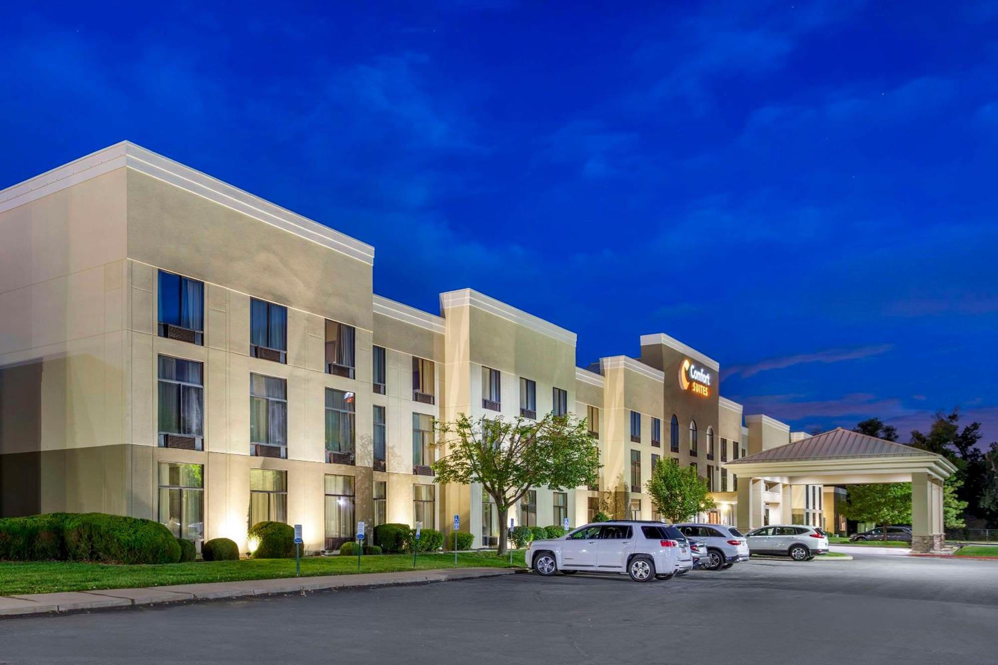 Comfort Suites Ogden Conference Center Exterior foto